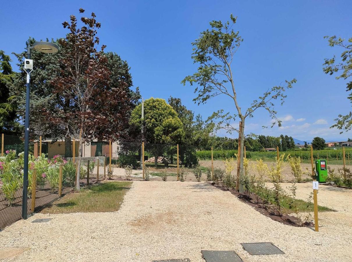 Garda Di Vino Agricamping & Wine Shop Lazise Ronchi  Exterior foto